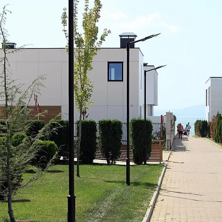 Cozy,luxurious And Spacious On The Black Sea